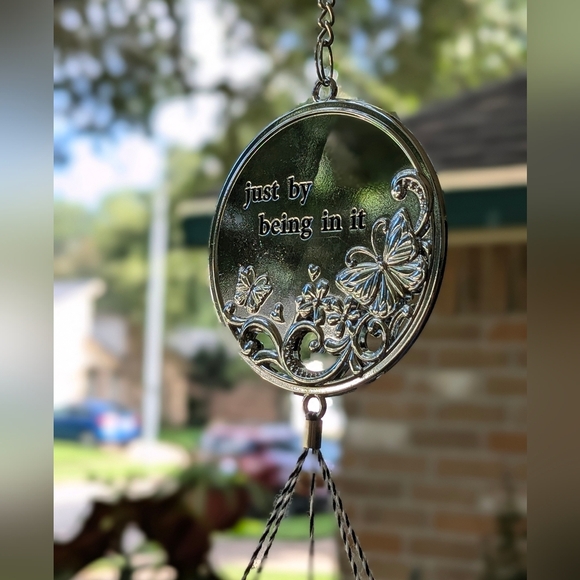 Silver color wind chimes, butterflies "You Make The World A Better Place" - Picture 3 of 7